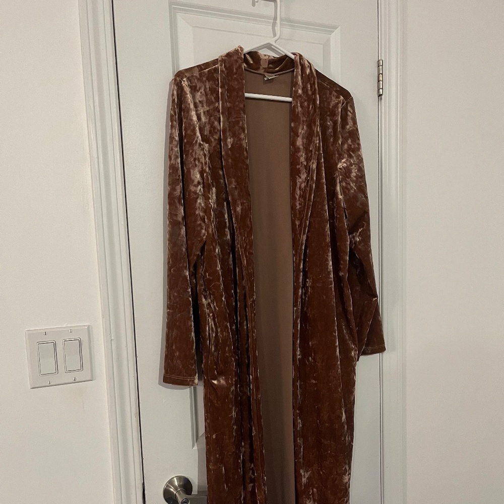 Velvet robe top rose gold